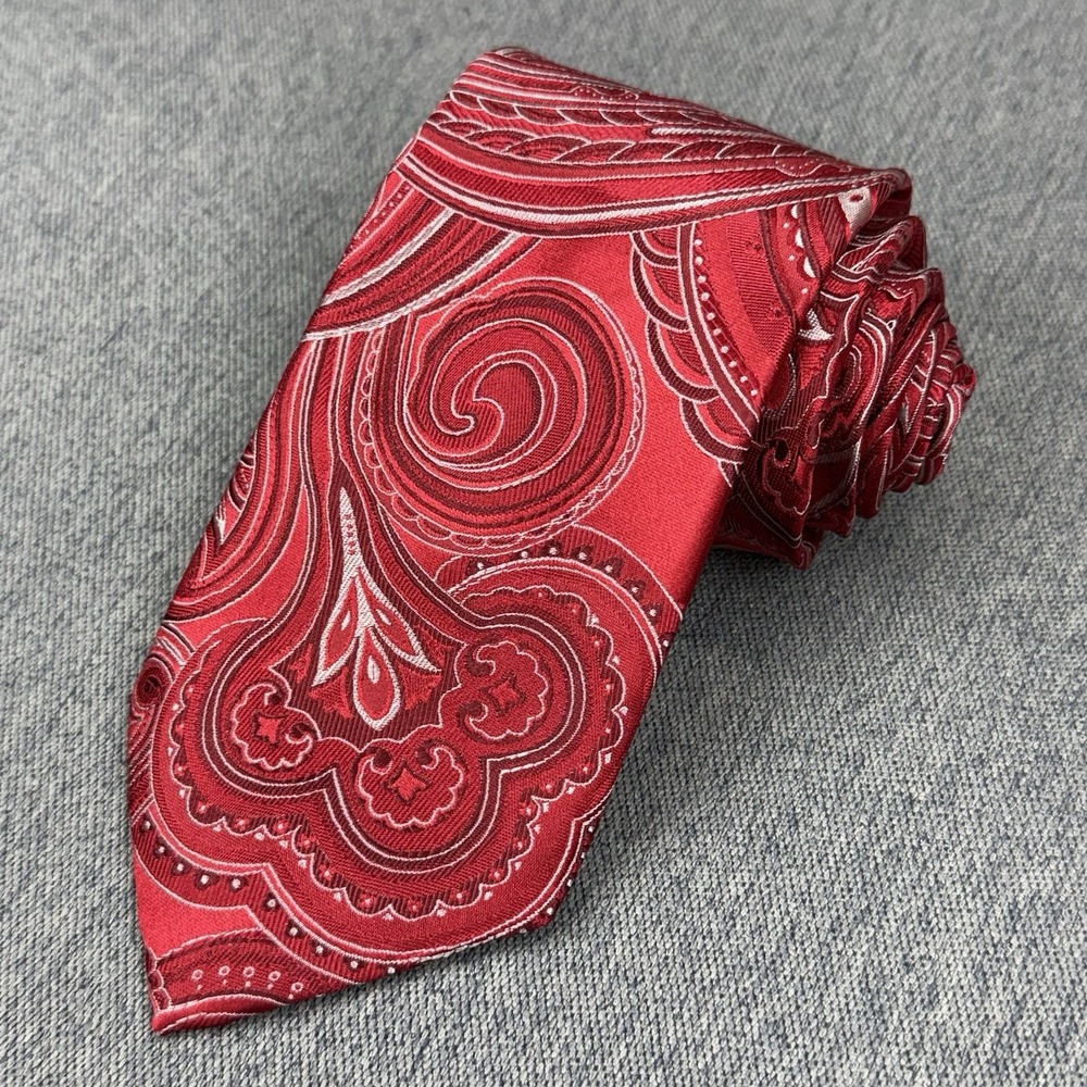 Donald J Trump Signature Collection Red Paisley 100% Silk Tie 59 x 3.25 Mens